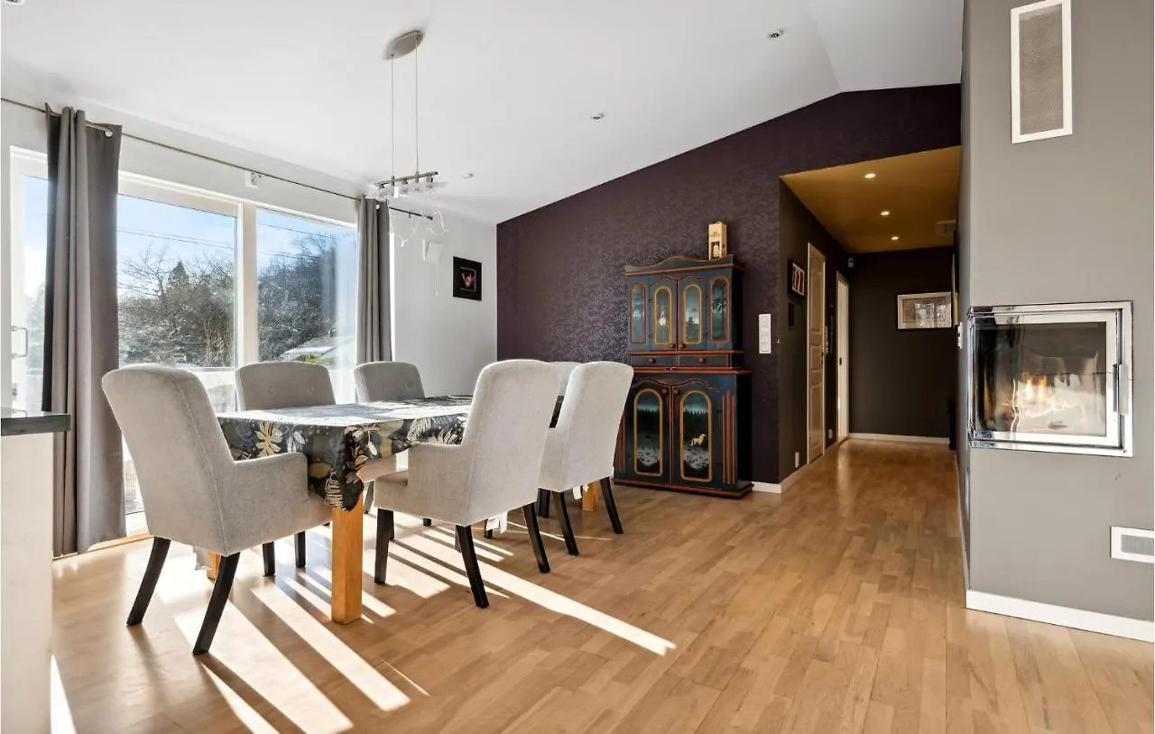 3 Bedroom Awesome Apartment In Nesttun 卑爾根