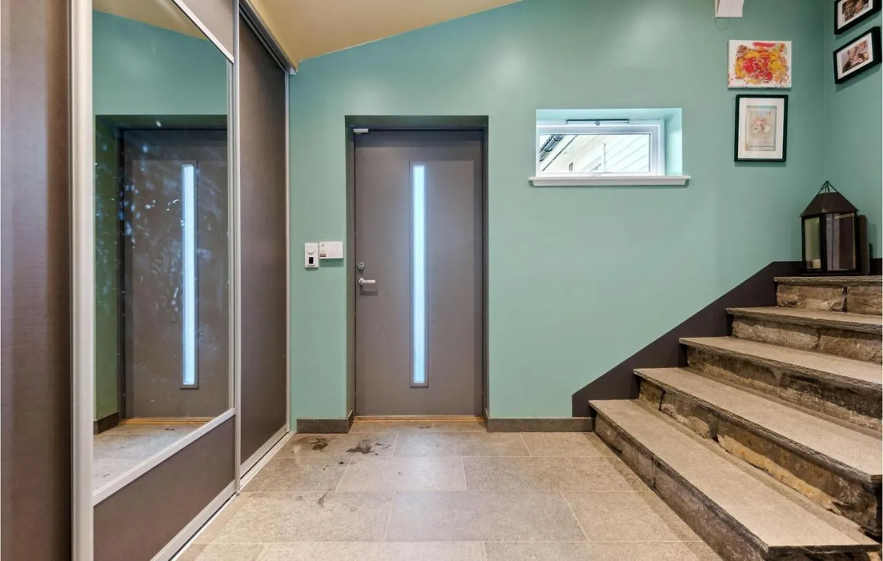 3 Bedroom Awesome Apartment In Nesttun 卑爾根